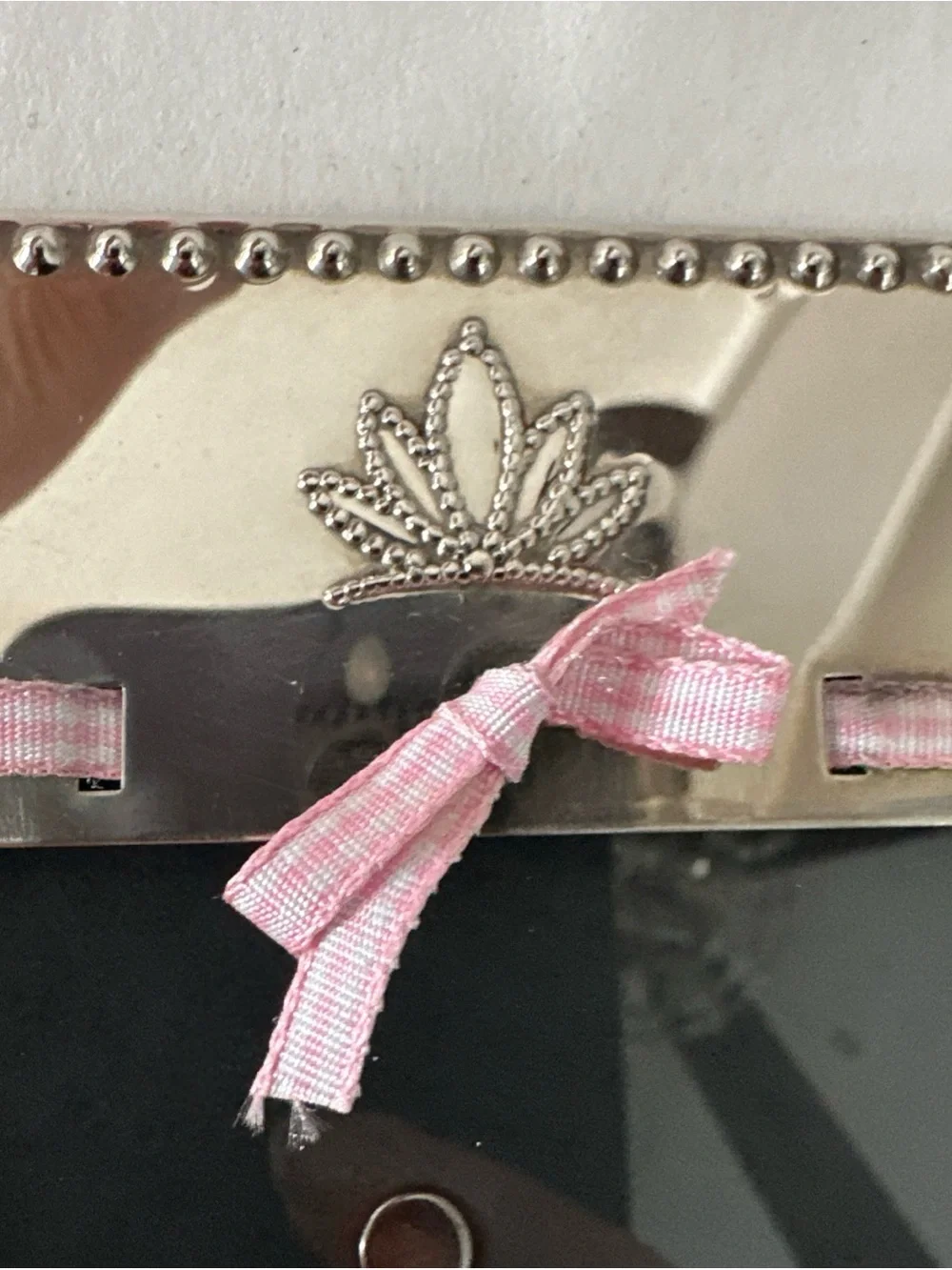 SILVER PLATE PRINCESS FRAME RIBBON THREADING PICTURE FRAME FITS 4X6